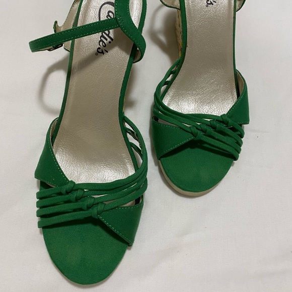 Wedges Shoes - Picture 3 of 8